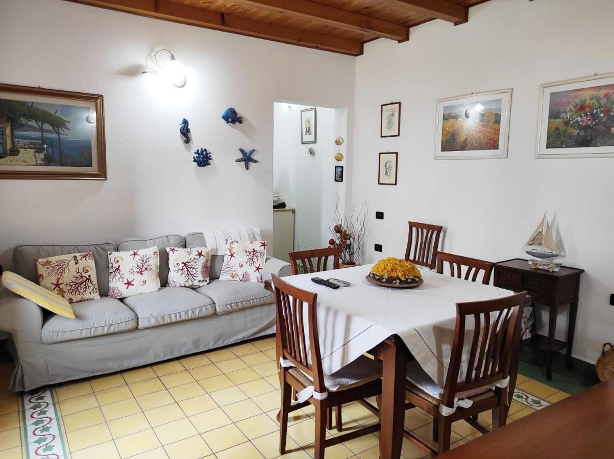 דירות אורוסיי Casa Lupino מראה חיצוני תמונה